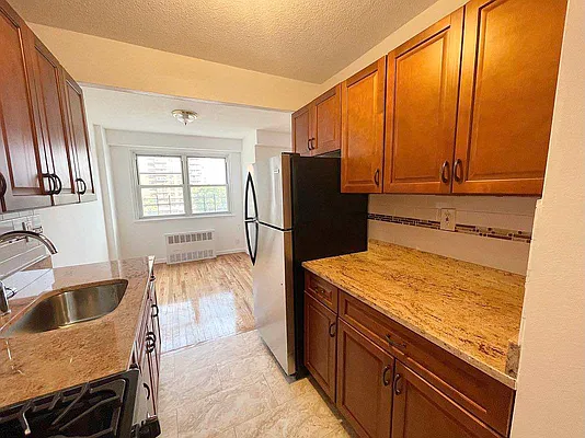 Rented by Bruma Realty LLC | media 8
