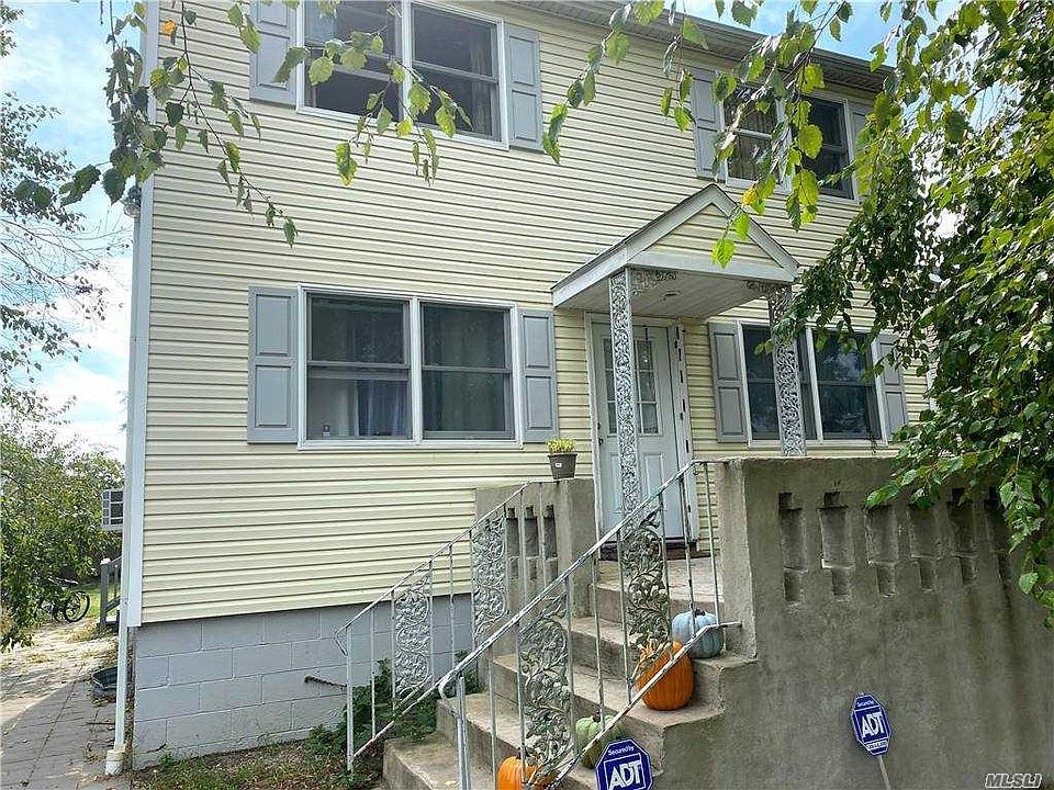1st image of 44 Parkview Dr