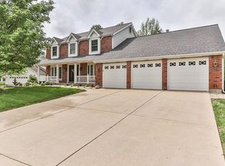 2535 Christopher Lake Ct, Saint Louis, MO