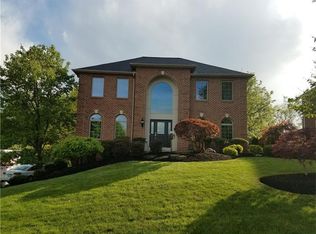 136 Stonebridge Dr, Oakdale, PA