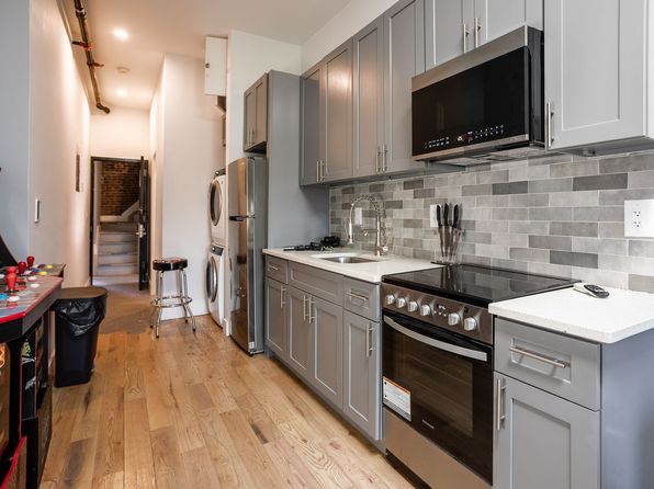 216 Madison St #2F