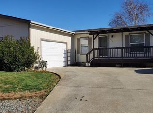 1537 Sun Glo Dr, Grants Pass, OR 97527