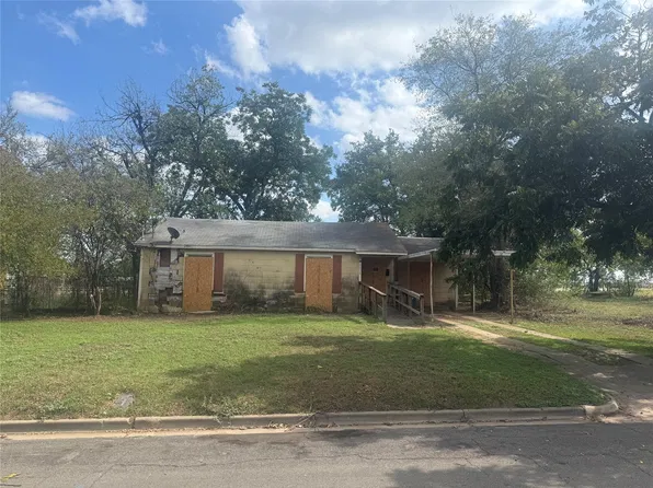 3820 Elliott Dr, Waco, TX 76711