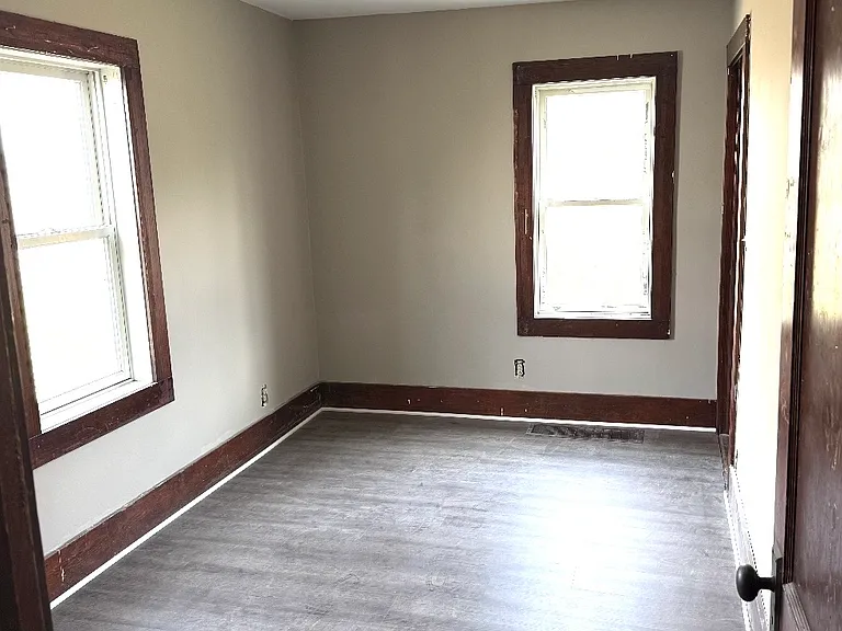 739 Clay St — Photo 5