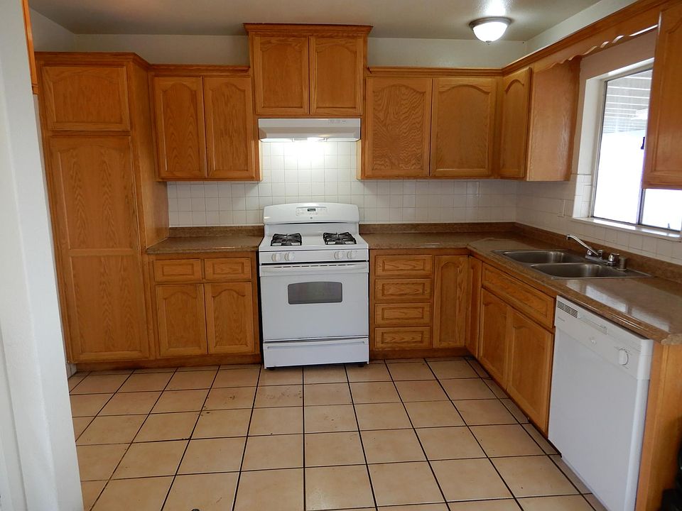 2nd image of 17367 Fairview Rd