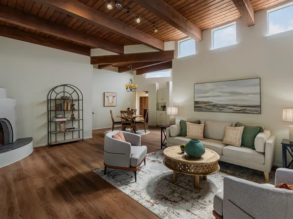 2996 Plaza Blanca, Santa Fe, NM 87507