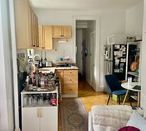 3rd image of 217 E 83rd St APT 4B