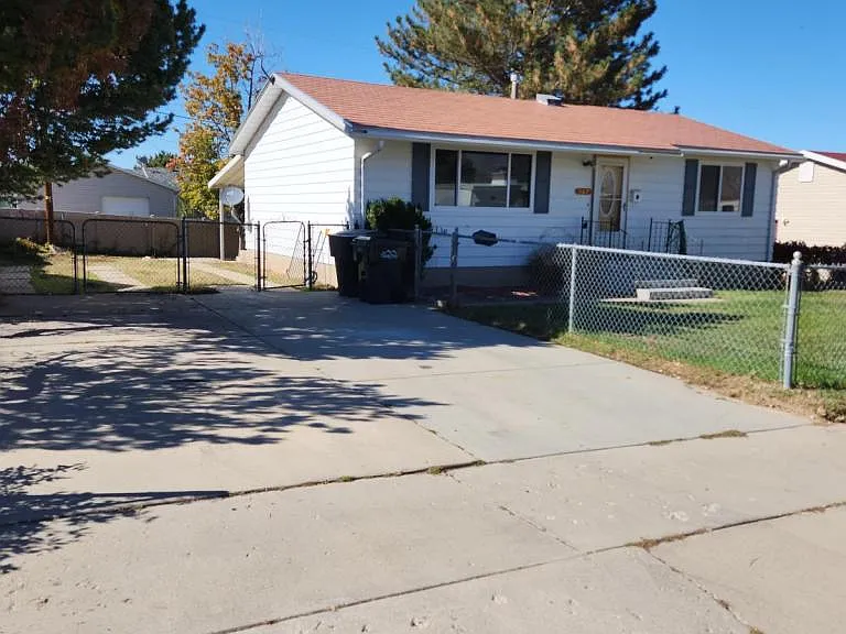 367 Overland Rd — Photo 19