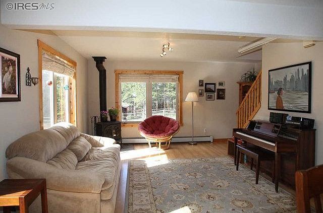 2nd image of 77 Bramer Rd