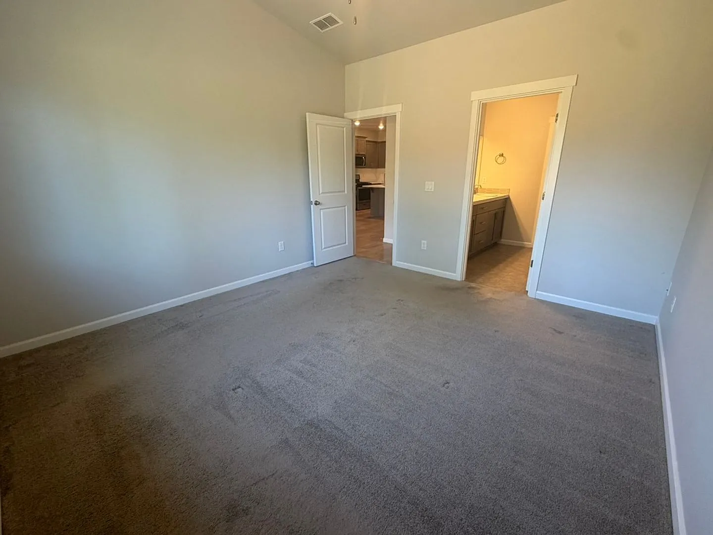 Beautiful 2022 Home in Reserve in the Pines — Photo 4