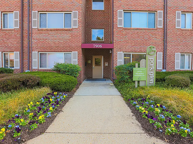 Leasing Office