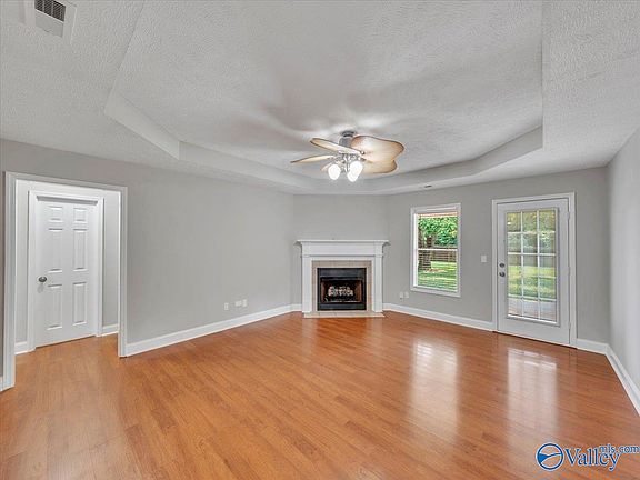 3rd image of 108 White Willow Ct