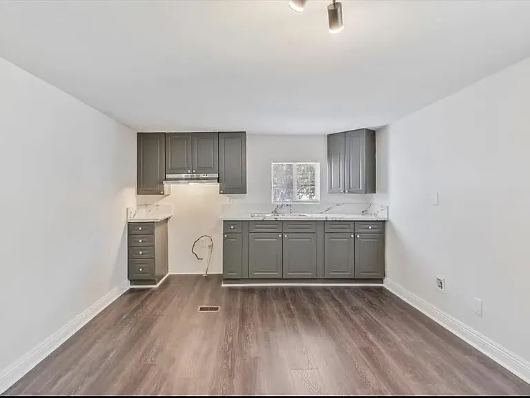 35 Benjamin Hill Rd — Photo 8