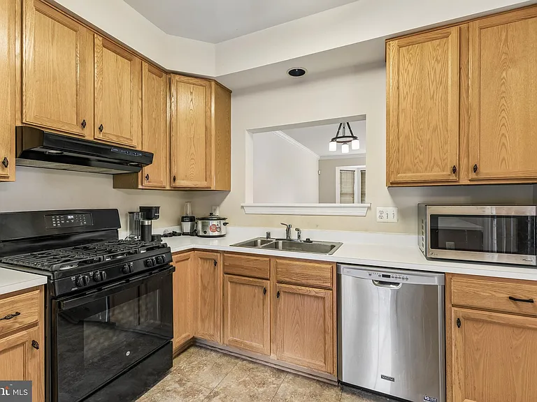 14090 Malta St — Photo 10