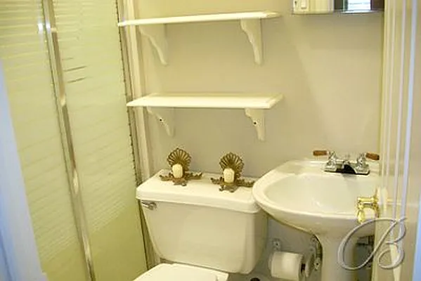 Rented by Bellmarc Realty | media 11