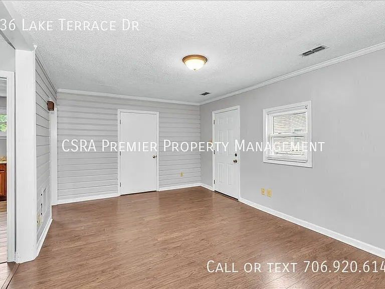836 Lake Terrace Dr — Photo 7