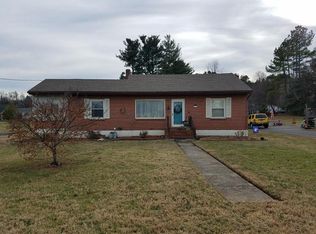 614 Yorkshire St, Salem, VA 24153