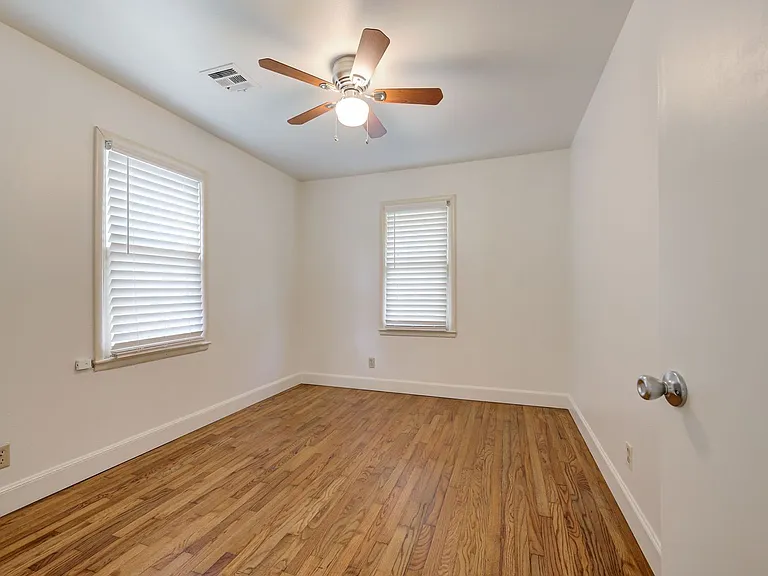 604 N Stewart Ave — Photo 22