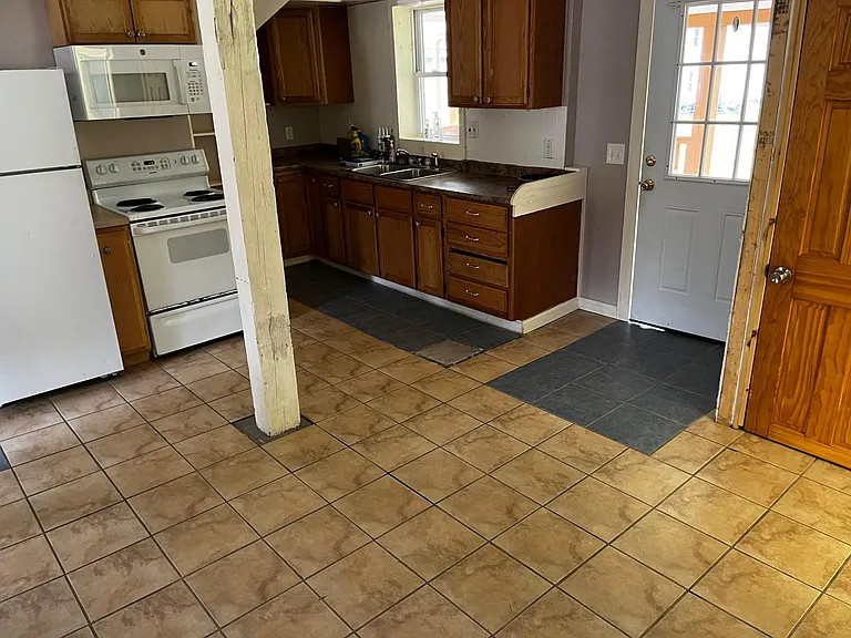 204 Cross St — Photo 7