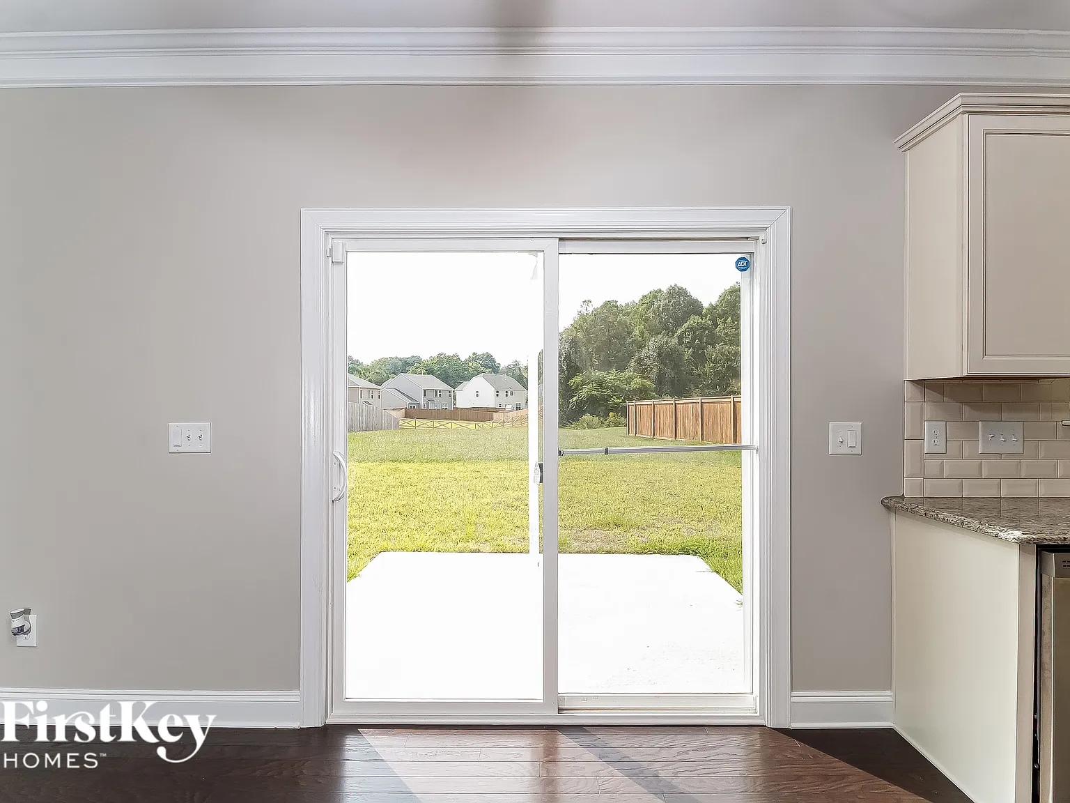 4 bed, 2.5 bath, 2648 sqft, $2,765 — Photo 3