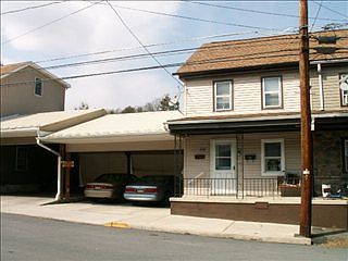 2nd image of 210 W Laurel St