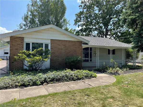 2130 Homewood Dr, Lorain, OH 44055