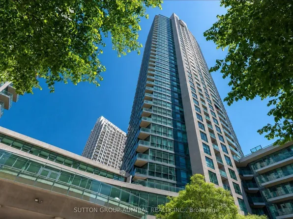 215 Fort York Blvd #1602, Toronto, ON M5V 4A2