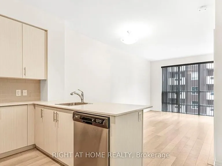 111 Worsley St #607 — Photo 11