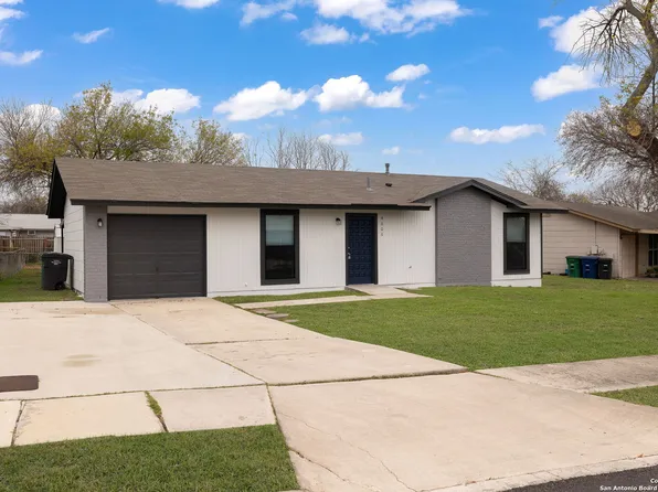 4806 Castle Brg, San Antonio, TX 78218