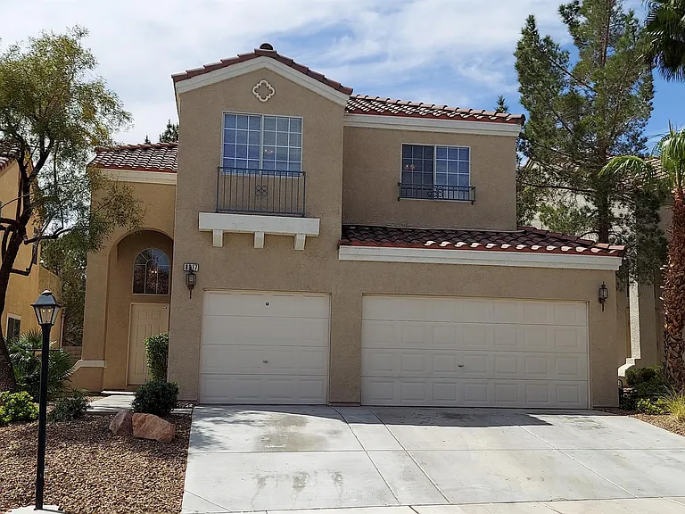 8917 Picket Fence Ave — Photo 2
