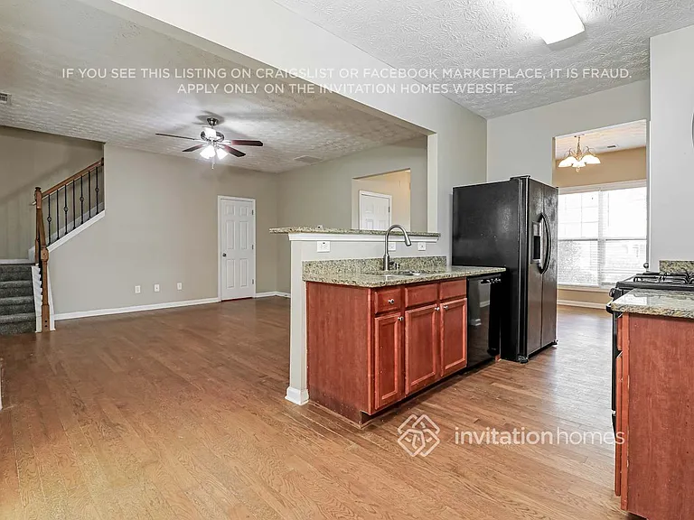 721 Mountain Laurel Dr — Photo 9
