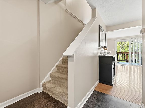 4th image of 157 Shadowlawn Dr