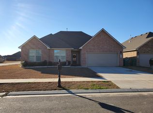 21381 Hayfield Dr, Zachary, LA 70791