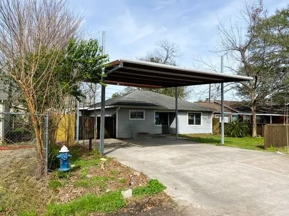 125 W Sunnyside St, Houston, TX 77076