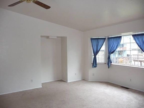 5th image of 1093 NE Lombard Ct