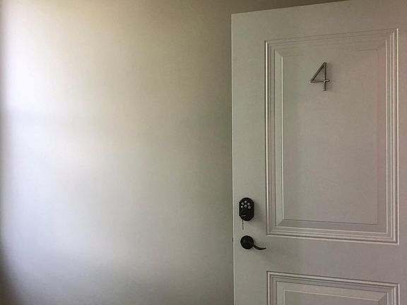 4th image of 162 Bridge St #4