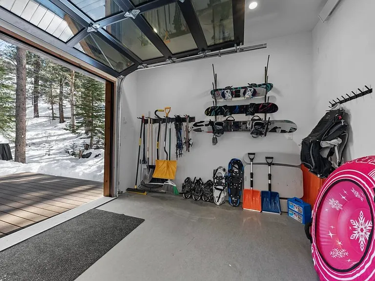 19 Willow Ave — Photo 6
