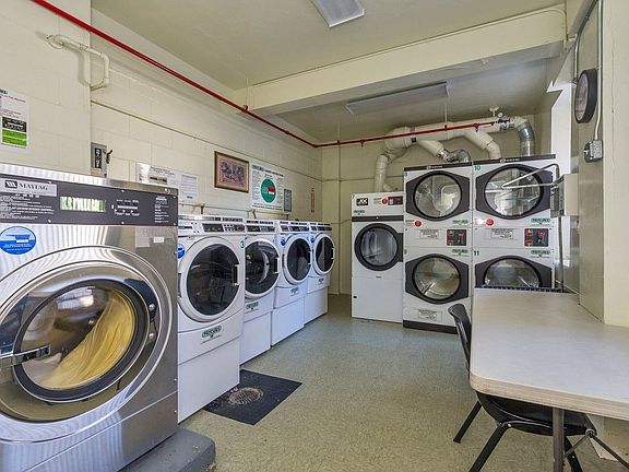 3rd image of 609 Kappock St APT 5B
