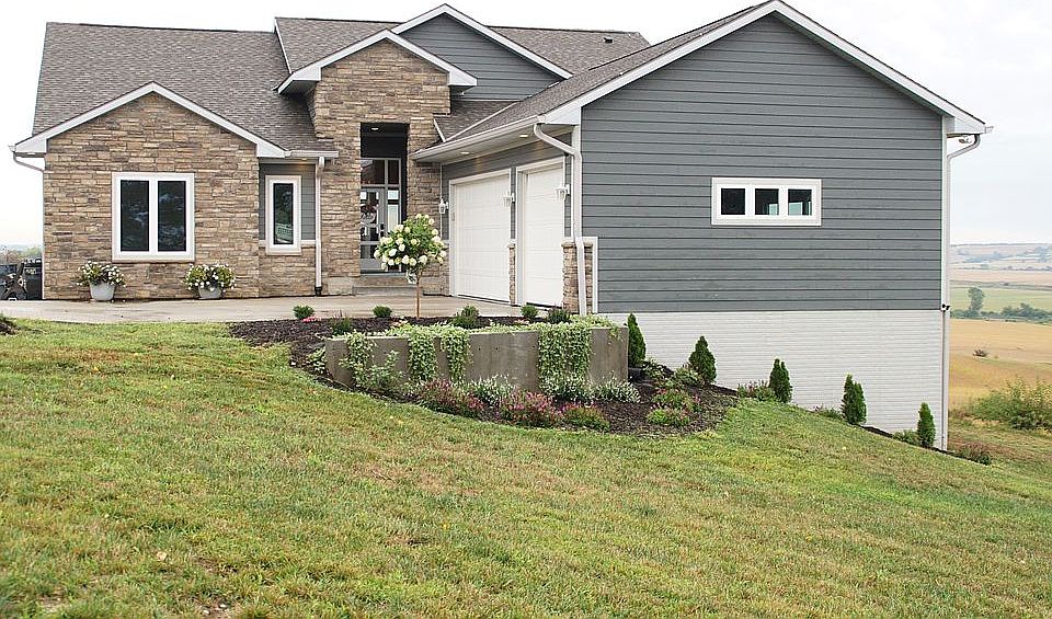1st image of 2974 Mary Ln
