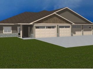 Kaylee Ct, Watertown, SD 57201