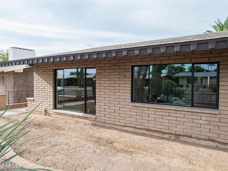 3732 E Glenrosa Ave — Photo 6