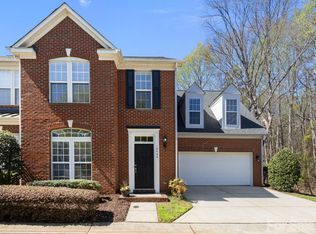 10400 Berkeley Woods Ln, Charlotte, NC