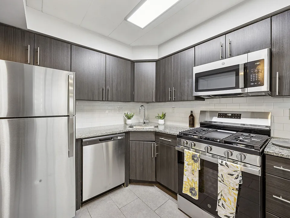 Leverington Court Apartments