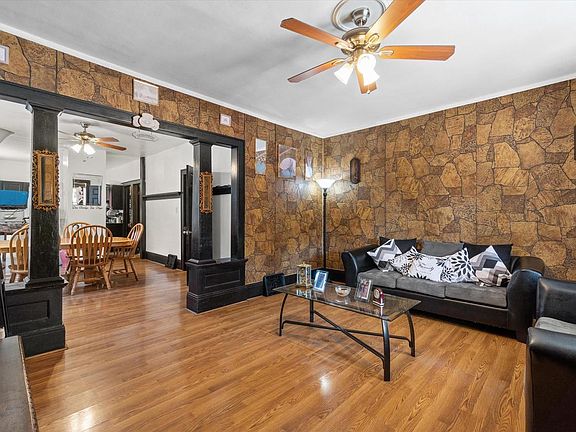 3rd image of 806 W Lapham BOULEVARD