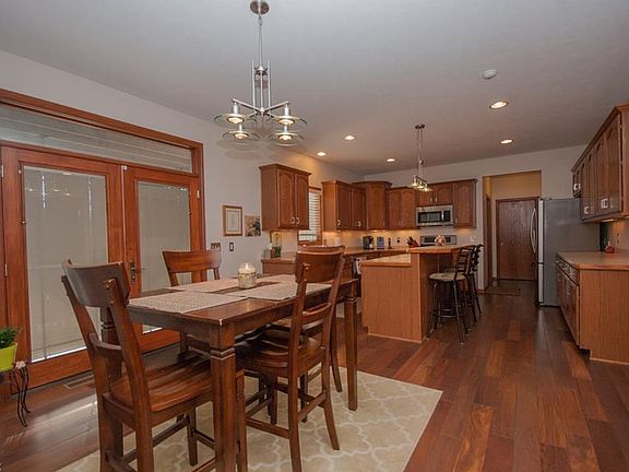 5th image of 15271 Scarlet Oak Trl
