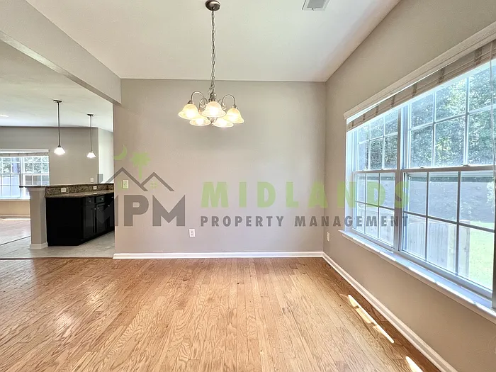 464 Edenhall Dr — Photo 8