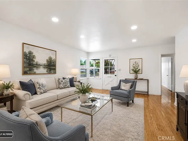 10539 Gridley Rd — Photo 3