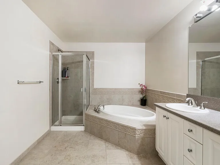 118 George Russell Way — Photo 13