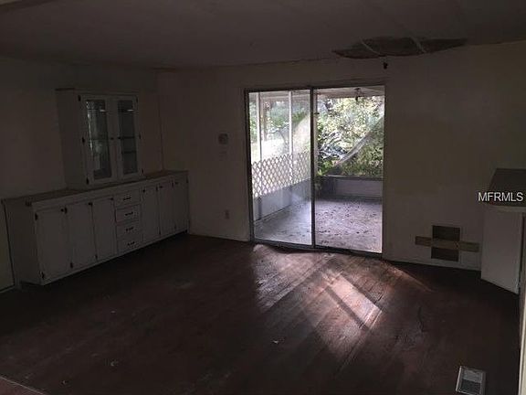 5th image of 6601 Ravenwood St