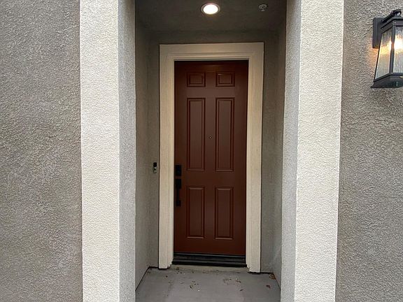3rd image of 14724 W Cortez Ln